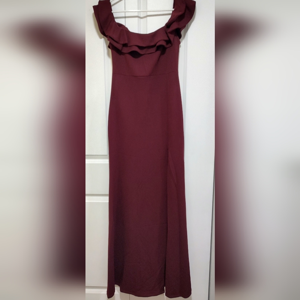 Elegant Burgundy Off-Shoulder Dress